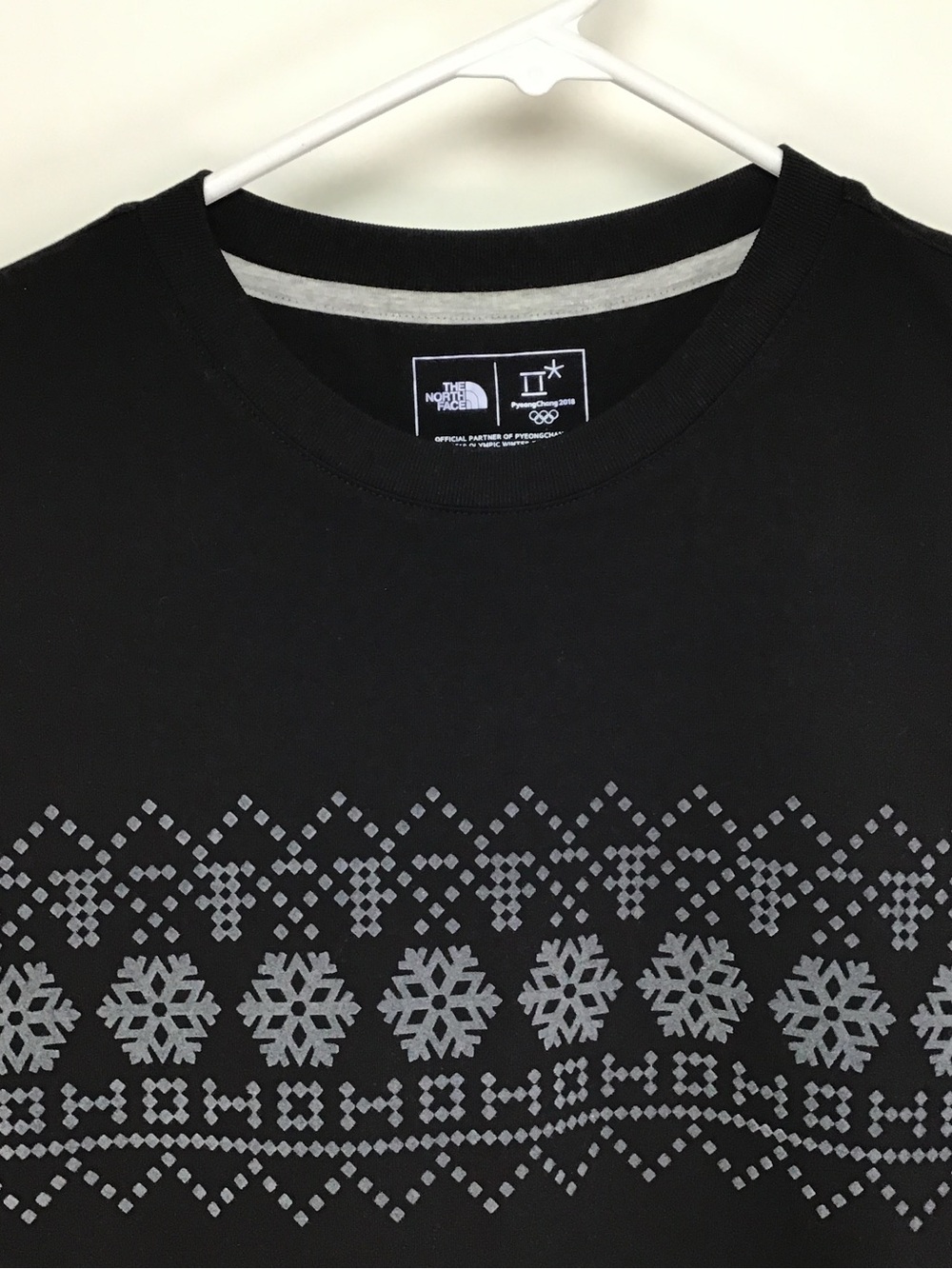 The North Face Official PyeongChang 2018 Winter Olympics men’s sweatshirt 2XL - Picture 2 of 9